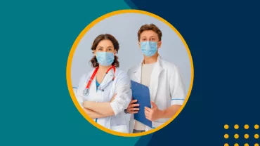 Dos médicos con mascarillas, uno con estetoscopio.