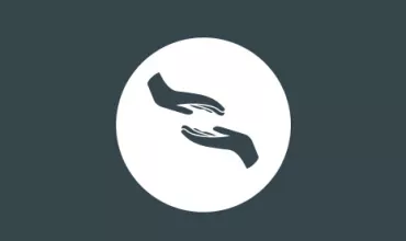 Icono de manos extendidas en círculo blanco.